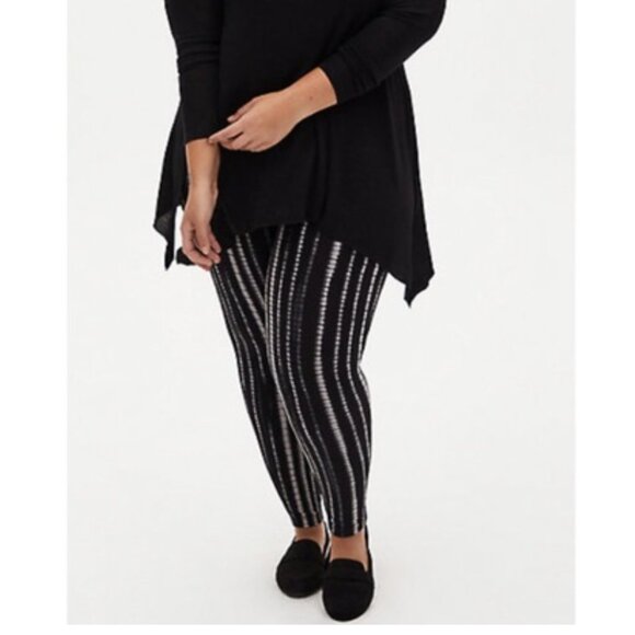 Torrid - Bamboo Stripe Premium Legging - Picture 1 of 5